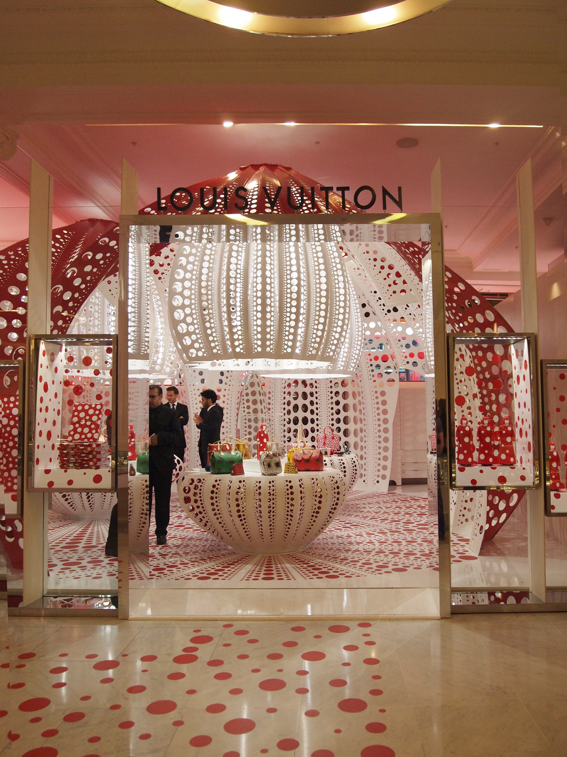 Louis Vuitton & Yayoi Kusama Pop Up Shop